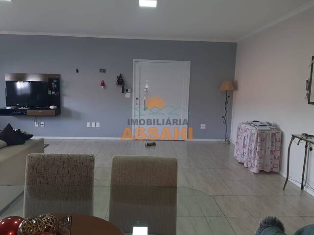 #556/001 - Casa para Venda em Itatiba - SP